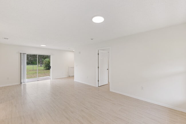102 Cricket Hollow Ln in Eustis, FL - Building Photo - Building Photo