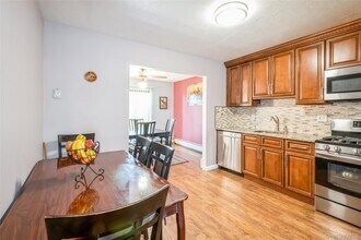 138 Country Club Ln in Pomona, NY - Building Photo - Building Photo