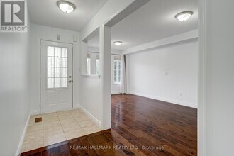 125 Faris St in Bradford West Gwillimbury, ON - Building Photo - Building Photo