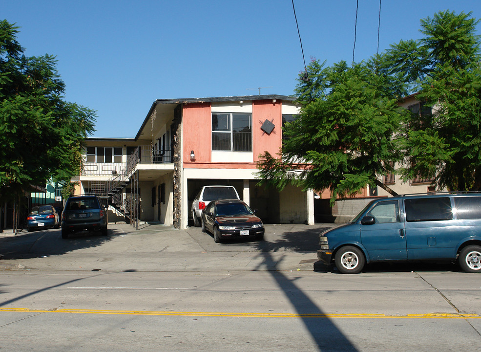 653-659 Silver Lake Blvd in Los Angeles, CA - Building Photo