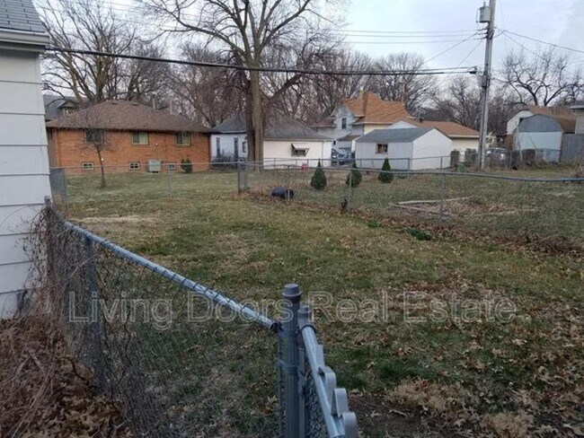 1548 S 25th St in Lincoln, NE - Building Photo - Building Photo