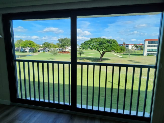 7406 Lake Breeze Dr in Ft. Myers, FL - Building Photo - Building Photo