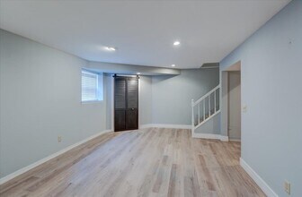 7 S Thompson Dr in Madison, WI - Building Photo - Building Photo