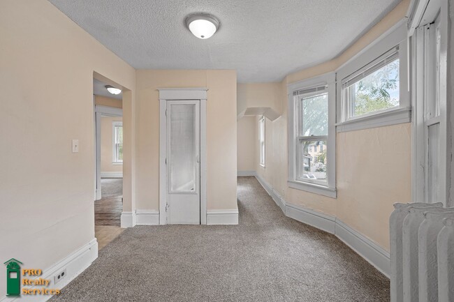3328 5th Ave S in Minneapolis, MN - Building Photo - Building Photo