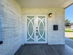 4345 Helena St NE in St. Petersburg, FL - Building Photo - Building Photo