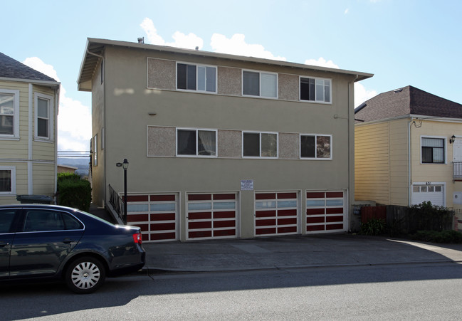 667 Baden Ave in South San Francisco, CA - Foto de edificio - Building Photo