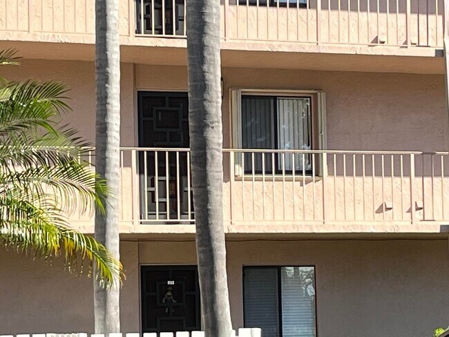 7281 Amberly Ln in Delray Beach, FL - Foto de edificio - Building Photo