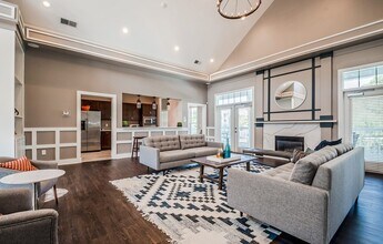 2900 Laurel Ridge Way in East Point, GA - Building Photo - Building Photo