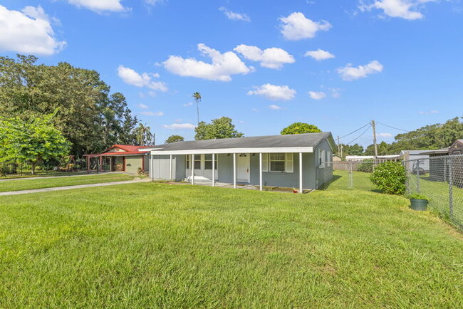 3448 Merdic Ct in Lakeland, FL - Foto de edificio - Building Photo