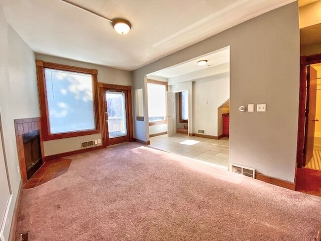 property at 2925 N Maryland Ave