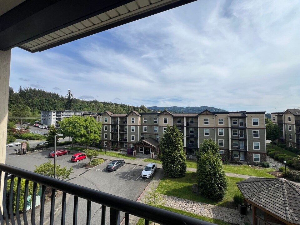 680 32nd St in Bellingham, WA - Building Photo