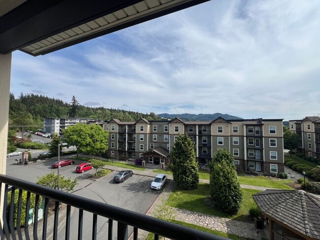 property at 680 32nd St