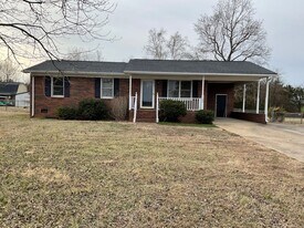 1192 Pleasant Grove Church Rd in Crouse, NC - Building Photo