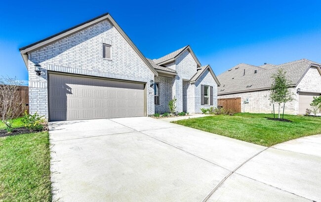 property at 453 Pace Bnd Ct