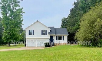 42 Pope Rd in Villa Rica, GA - Building Photo