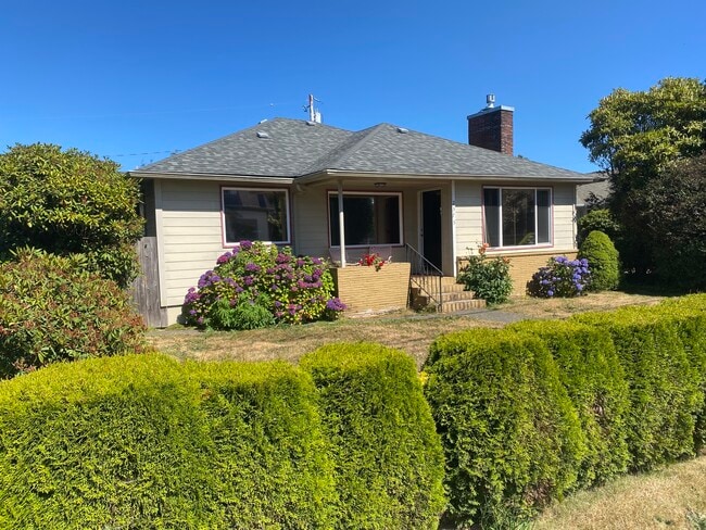 property at 2575 Sheridan Ave