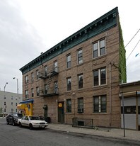 185 Martin Luther King Dr in Jersey City, NJ - Building Photo