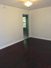 3225 Liberty Cir in Jacksonville, FL - Foto de edificio - Building Photo