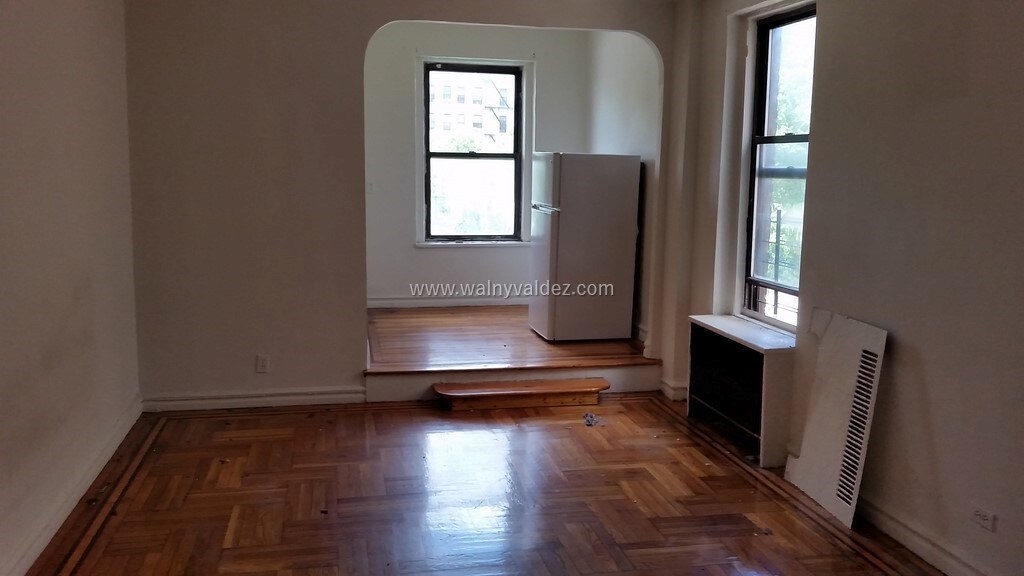 1185 Morris Ave in Bronx, NY - Building Photo