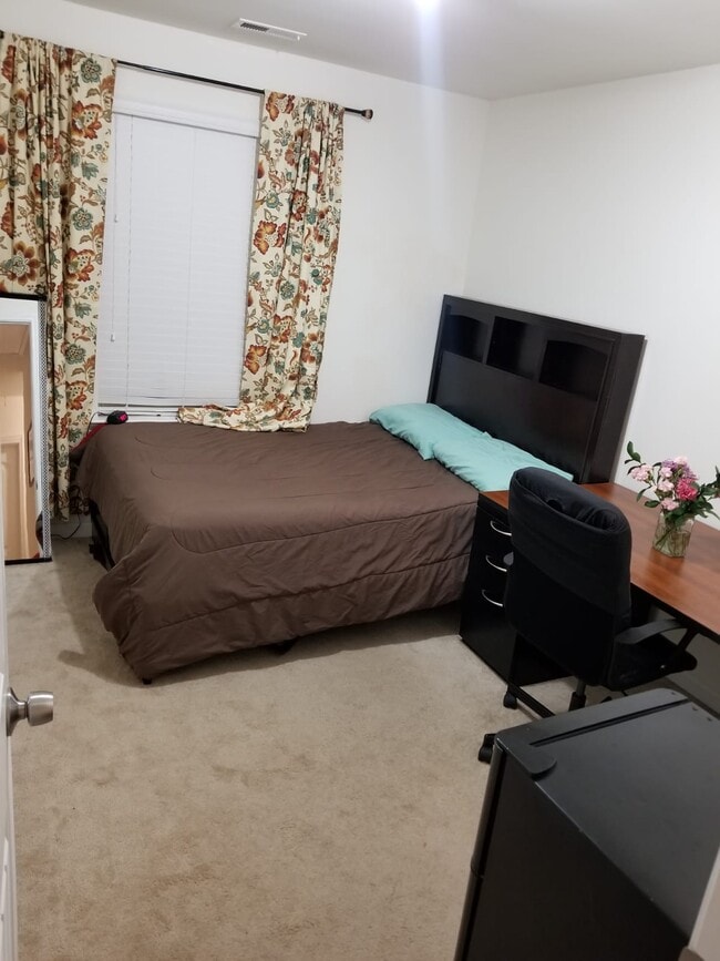 property at 748 Maypearl Ln