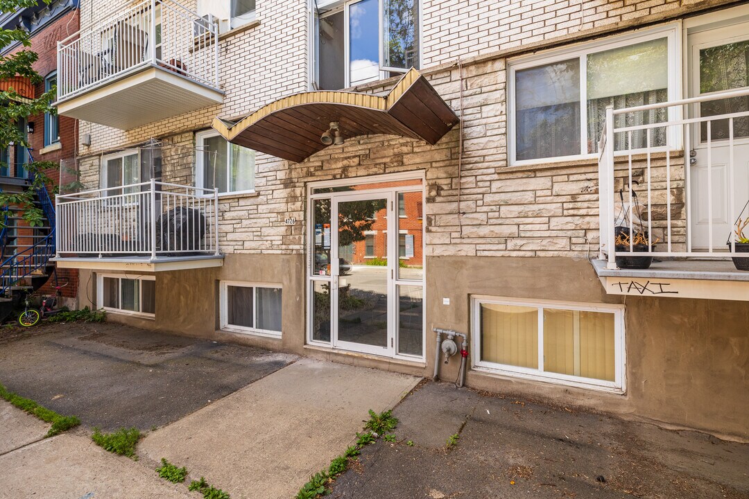 4726 De La Roche Rue in Montréal, QC - Building Photo