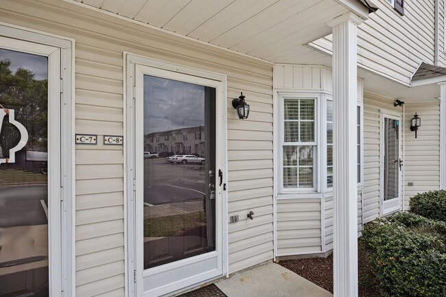 3809 E Vancroft Cir in Winterville, NC - Building Photo - Building Photo