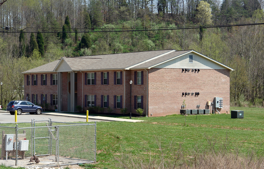 Building 2 in Charleston, WV - Building Photo