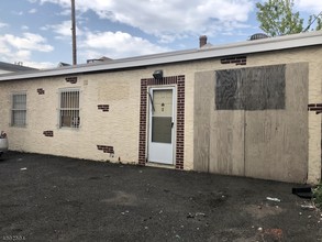 445 E Jersey St in Elizabeth, NJ - Building Photo - Building Photo