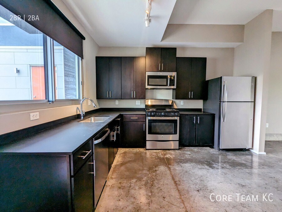 2903 Gillham Rd in Kansas City, MO - Building Photo