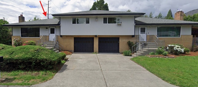 property at 437-441-441 SE 154th Ave