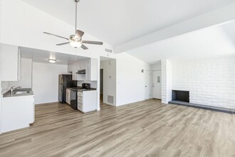 55150 Airlane Dr in Yucca Valley, CA - Foto de edificio - Building Photo