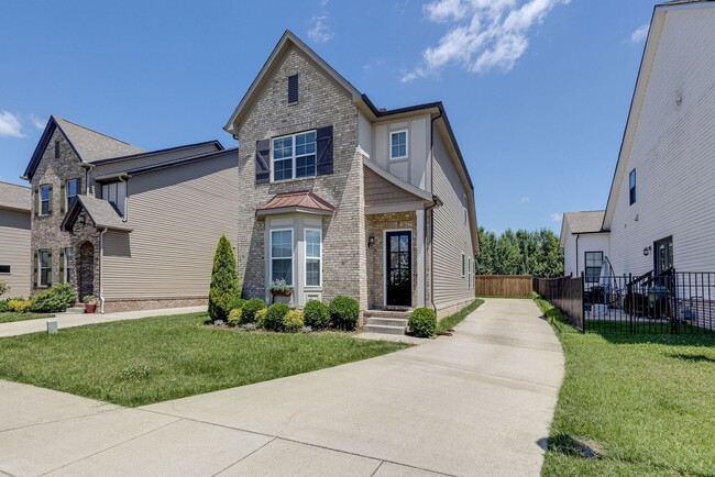 1641 Brockton Ln in Nashville, TN - Building Photo - Building Photo