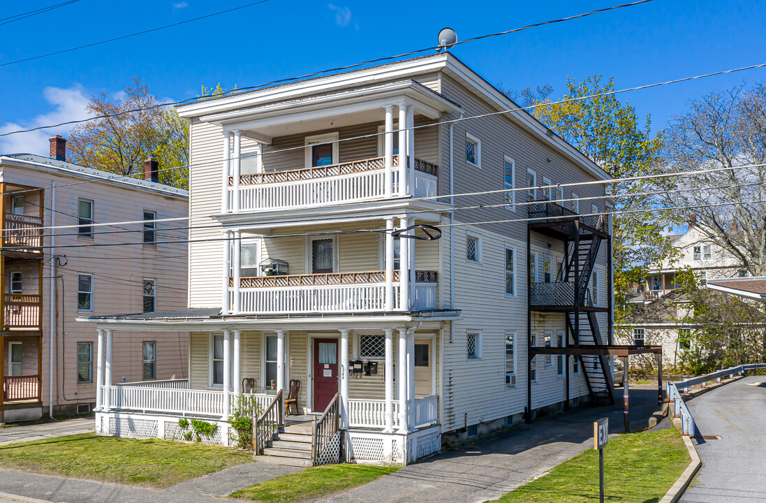 389 Main St in Torrington, CT - Building Photo