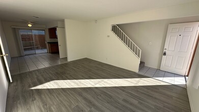 4421-4427 Farquhar Ave in Los Alamitos, CA - Building Photo - Building Photo