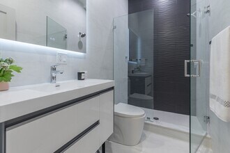 565 Massachusetts Ave, Unit 3 in Boston, MA - Foto de edificio - Building Photo