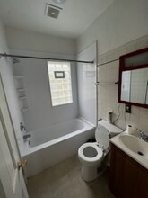 924 E Hamilton St in Milwaukee, WI - Building Photo - Building Photo