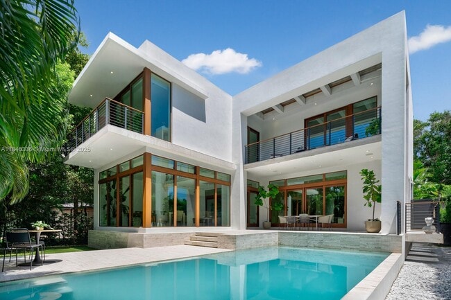 property at 110 Venetian Way