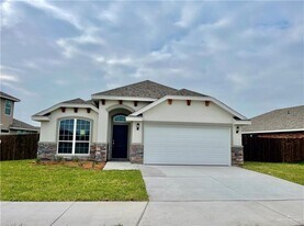 19 Chalk Rdg Dr in McAllen, TX - Building Photo