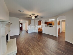 5614 My Way in Houston, TX - Building Photo - Building Photo