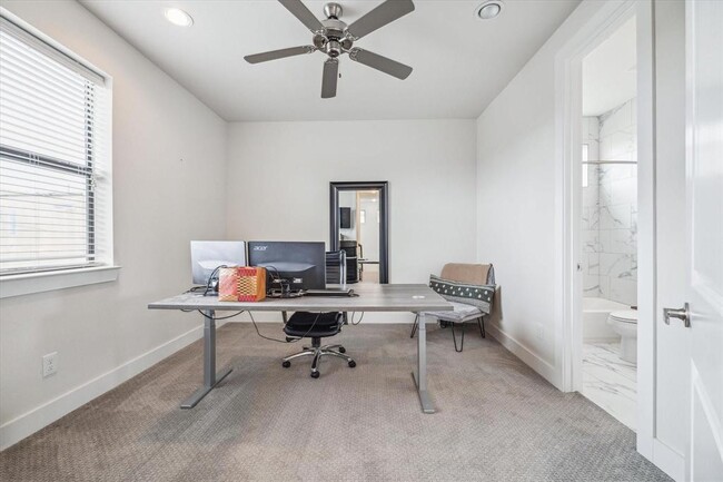 1044 W 15th 1/2 St in Houston, TX - Building Photo - Building Photo