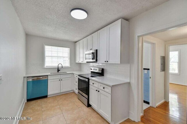 3658 Herschel St in Jacksonville, FL - Foto de edificio - Building Photo