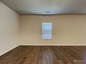 806 Golden Bell Wy in Villa Rica, GA - Building Photo - Building Photo