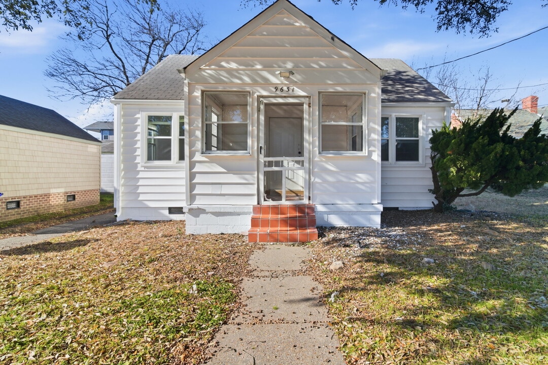 9631 Worth St in Norfolk, VA - Building Photo