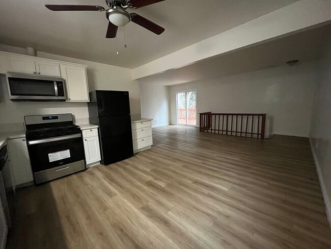 property at 3205-3207 42nd St