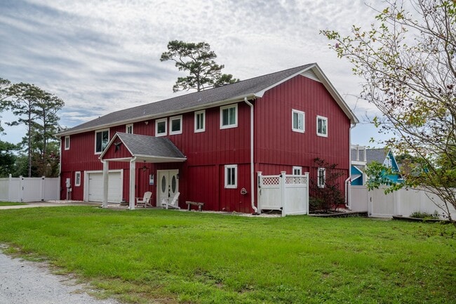 property at 4383 Point Vista Pl SW