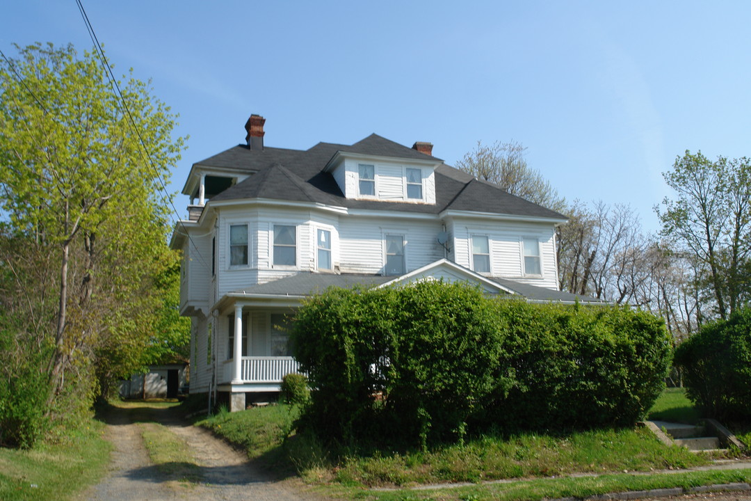 129 Franklin Ave in Long Branch, NJ - Building Photo