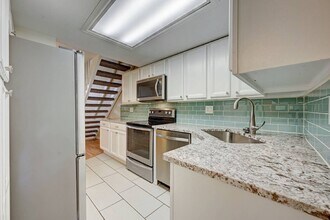 1885 S Quebec Way in Denver, CO - Building Photo - Building Photo