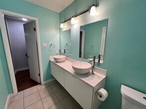 2000 Magnolia Dr in Round Rock, TX - Building Photo - Building Photo