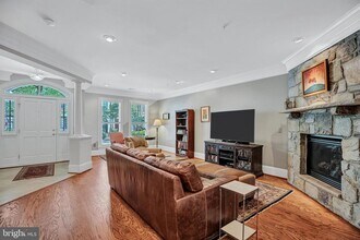 708 Day Ln in Alexandria, VA - Building Photo - Building Photo