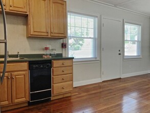 481 Oaklawn Ave in Cranston, RI - Building Photo - Building Photo